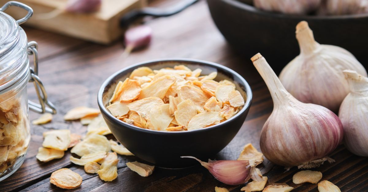 Dried Garlic Flakes